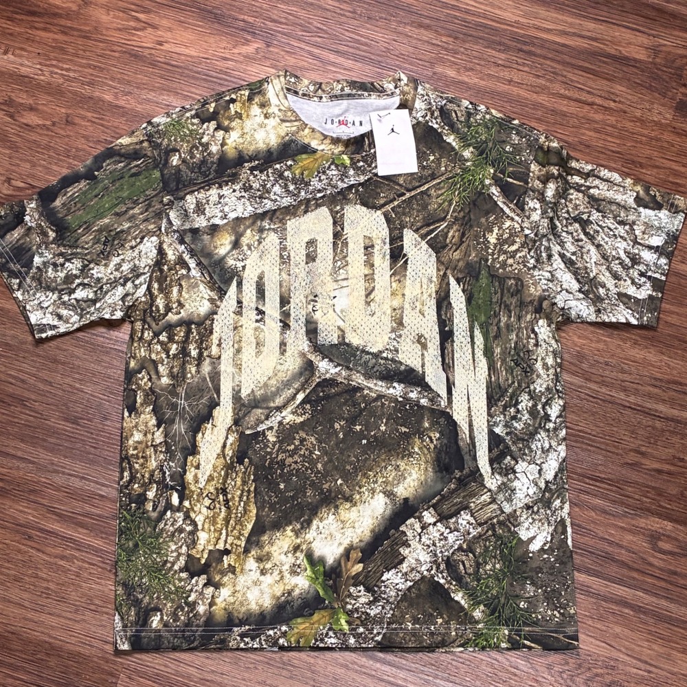 Nike Jordan Brooklyn Realtree APX Camo T-Shirt Men's L HQ9020-133 NWT